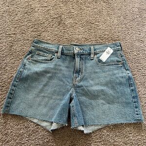 Old navy women’s shorts size 8 boyfriend fit